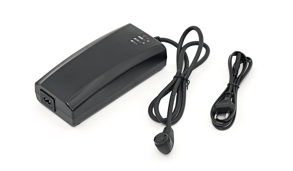Cargador Focus para baterías Shimano Steps E8000 compatible (EU / USA)